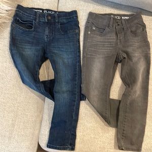 Children’s place toddler boy jeans sold together size 4 barely worn!!